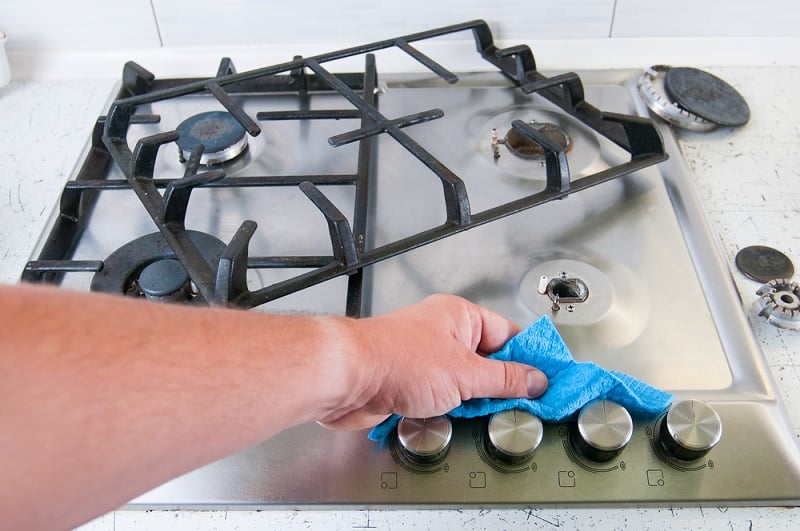 Cleaning gas hob