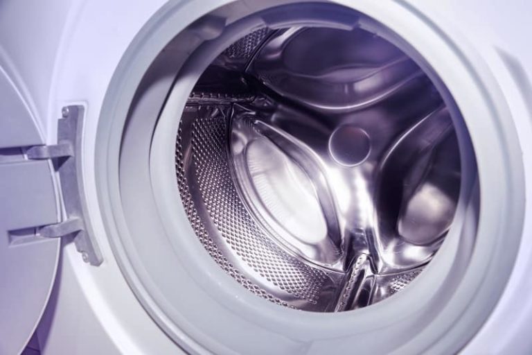 "My Washing Machine Smells" - Causes and Solutions