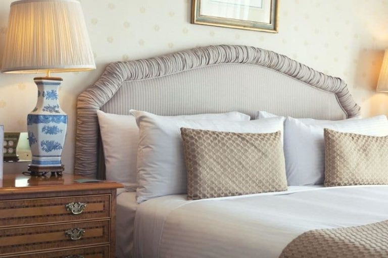 how-do-hotels-keep-sheets-wrinkle-free