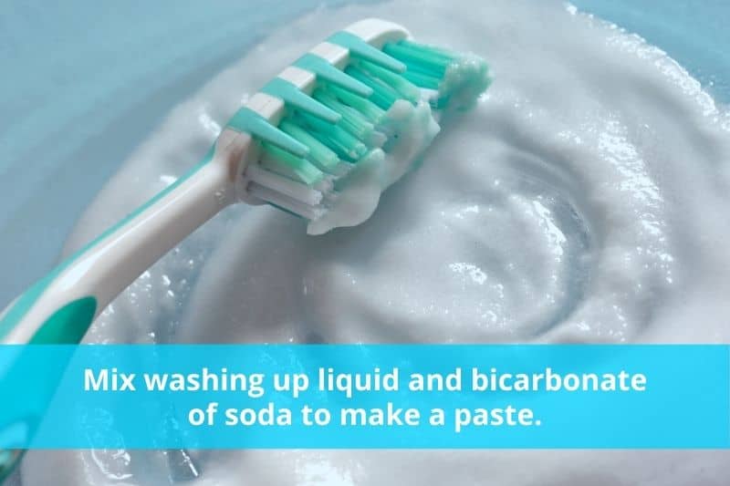 Washing up Liquid and Bicarbonate of Soda Cleaning Paste