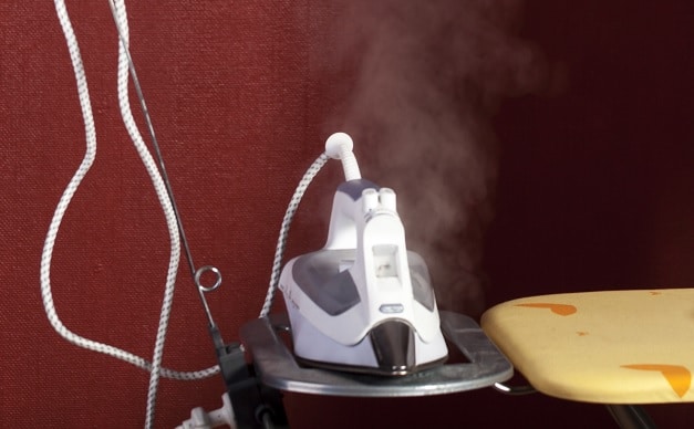 Steam iron