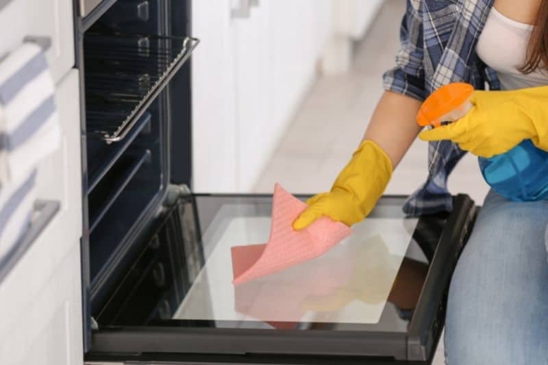 Fan-Assisted Oven Cleaning Methods