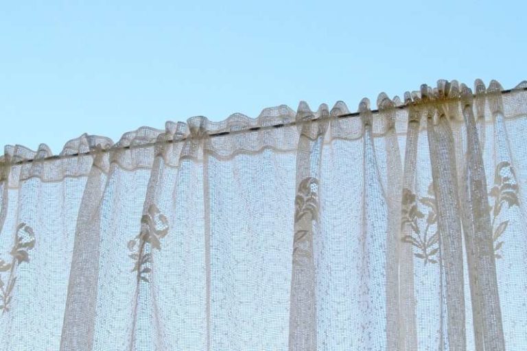What Temperature Should You Wash Net Curtains At?