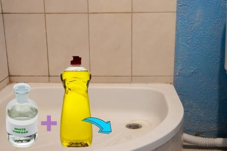 How to Clean a Shower Tray