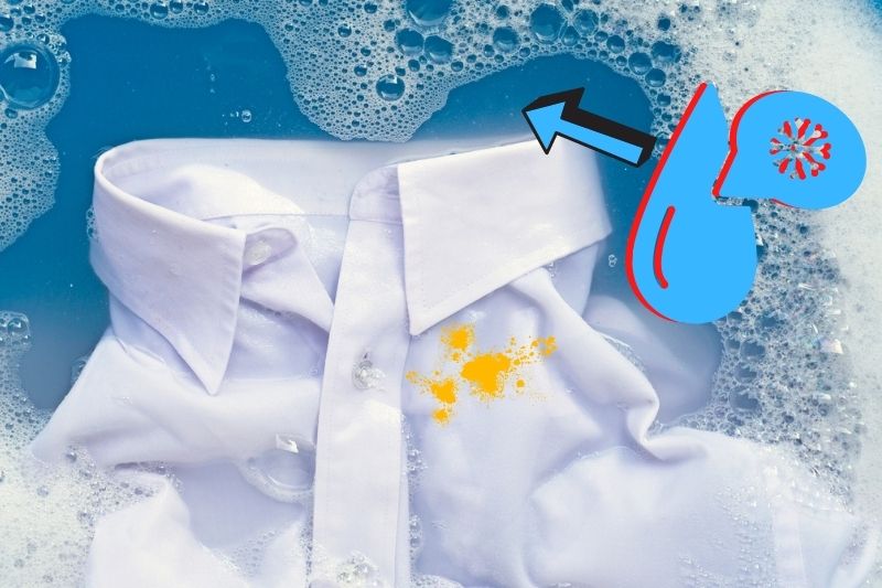 Soak and rinse clothes in cold water to remove lily pollen stain