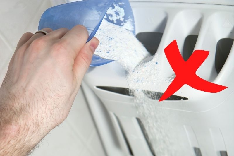 using too much detergent in washing machine