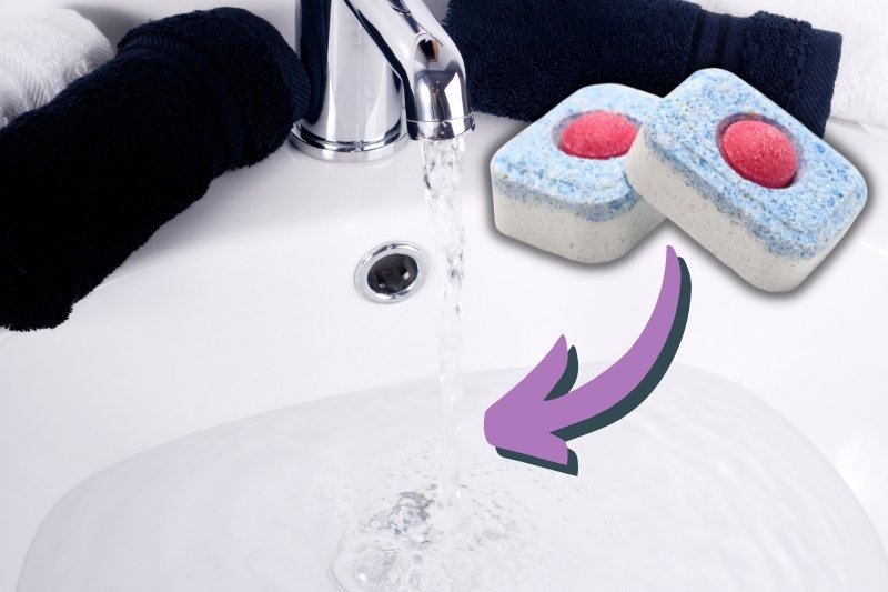 cleaning sinks with dishwasher tablet