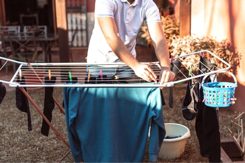 clothes horse outside