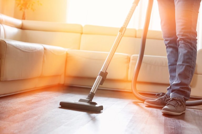 Best Vacuum Cleaners for Hard Floors (2024 UK)