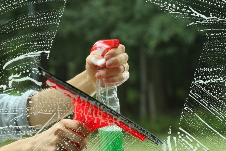 How to Get Gloss Paint Off Glass