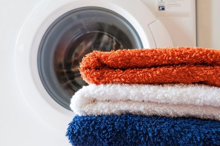 How to Wash New Towels to Make them Absorbent