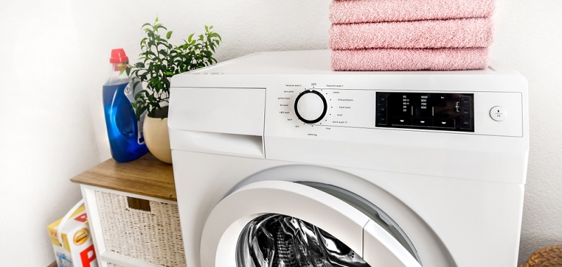 Washing machine and detergent