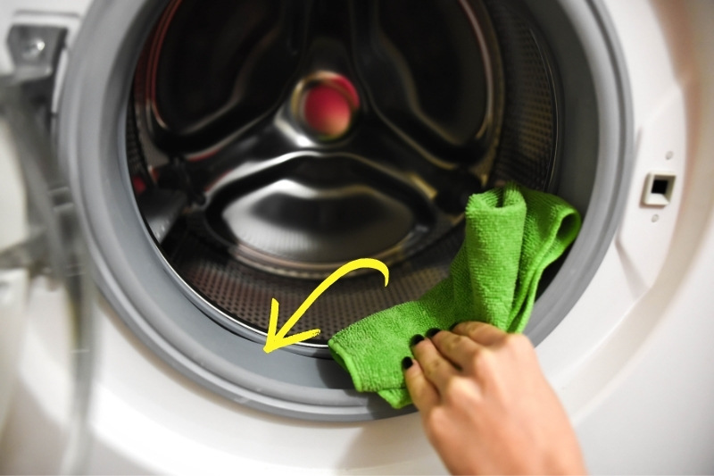 cleaning washing machine gasket