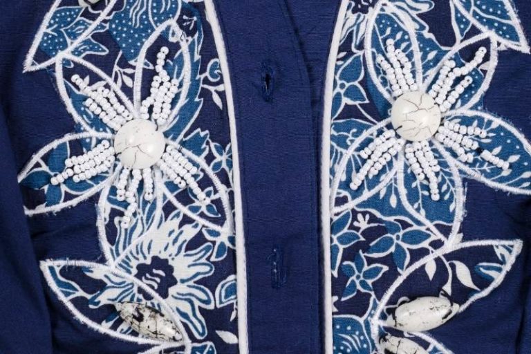 Should You Turn Your Clothes Inside Out When Washing?