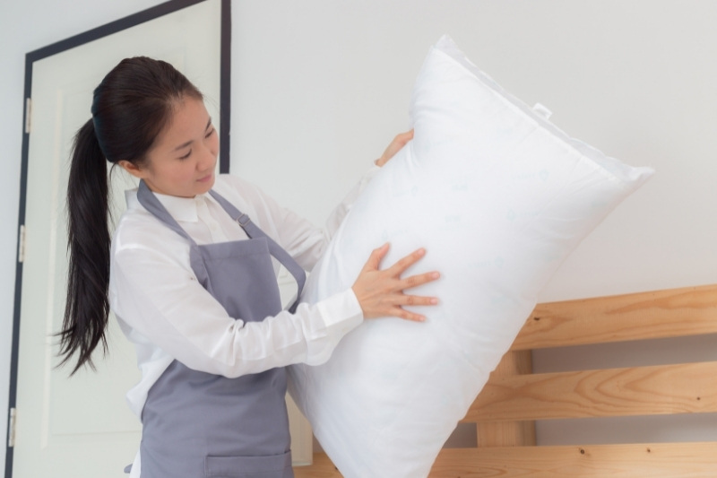 fluff pillow by hand