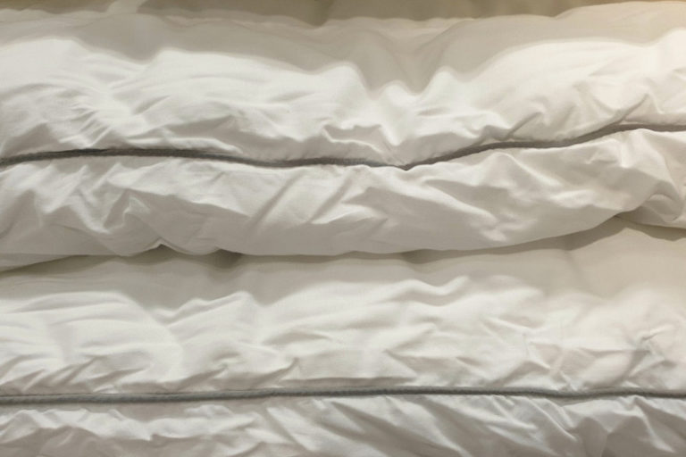How to Fix a Lumpy Pillow Without a Dryer