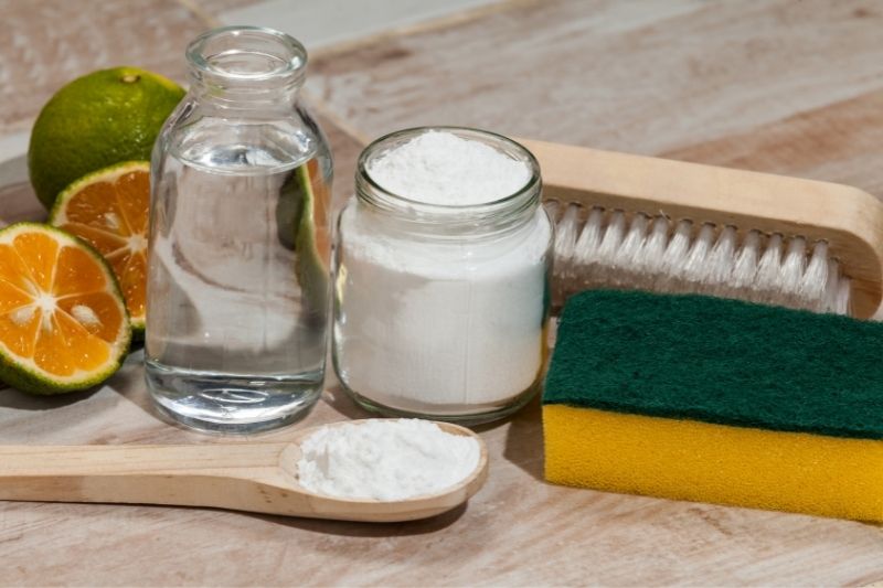 bicarbonate soda vinegar and lemon for cleaning