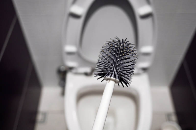 toilet brush