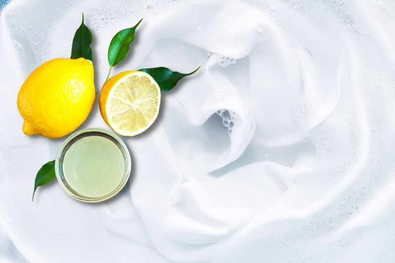 using lemon juice to whiten clothes