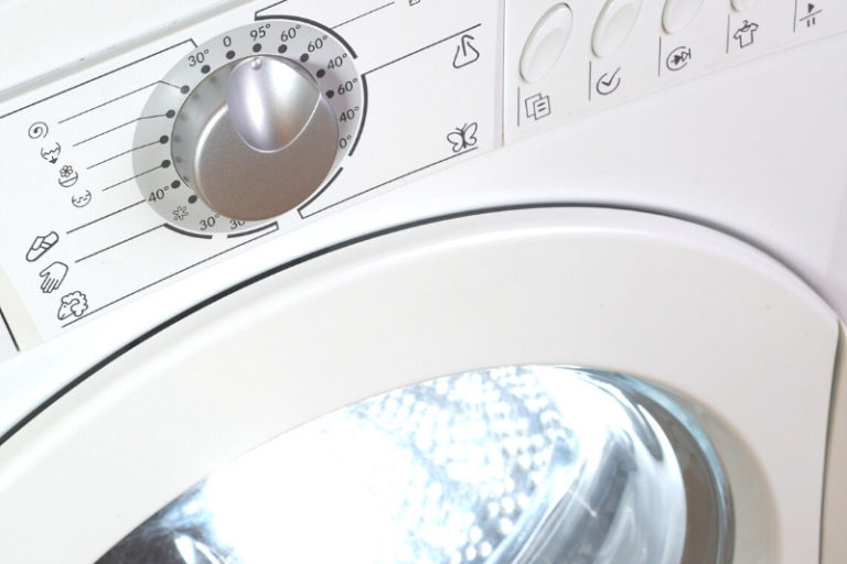What Temperature Shrinks Clothes? (Washing Machine & Tumble Dryer)