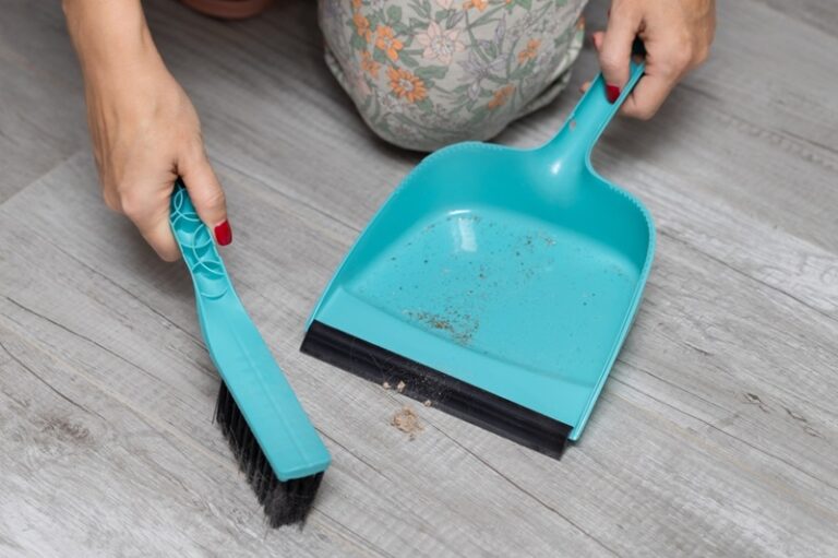 Best Dustpan and Brush Sets (2024 UK)