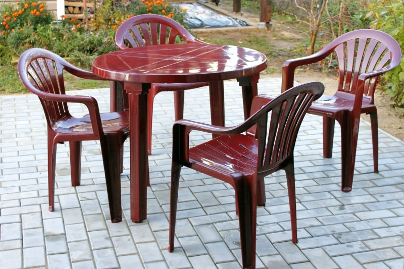 plastic outdoor furniture