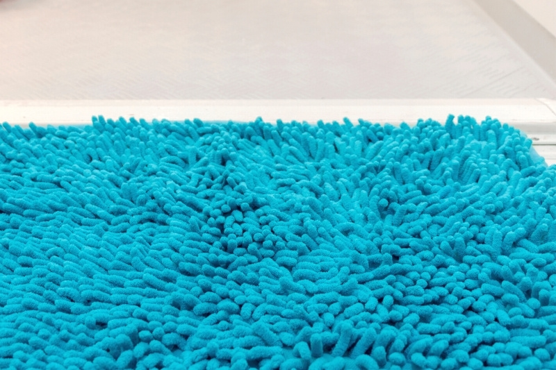 How To Wash Bath Mats The Right Way