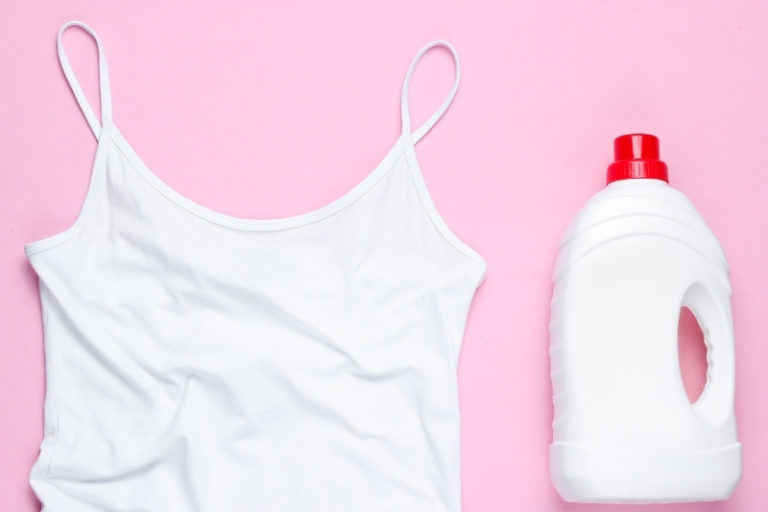 How to Bleach White Clothes