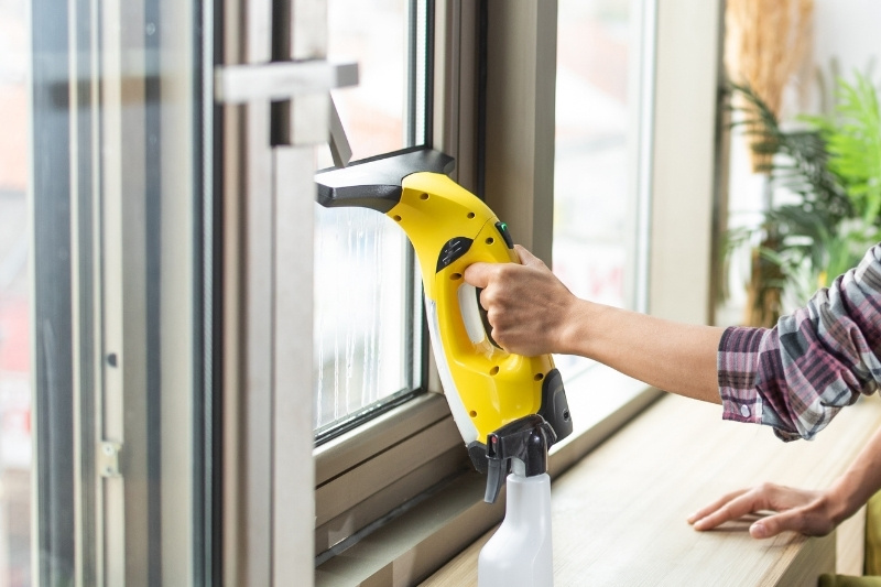 cleaning inside windows