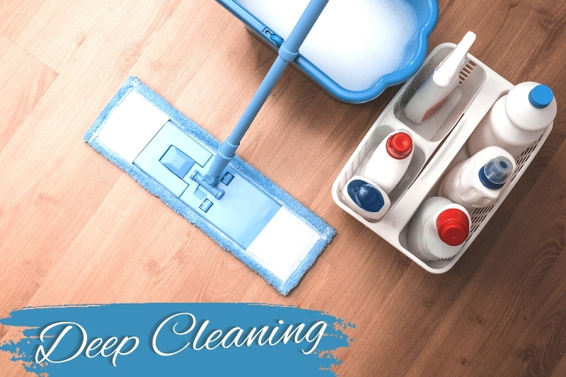 deep cleaning laminate floors