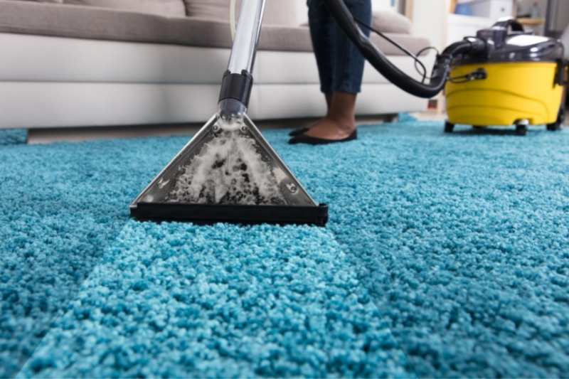 hot water extraction to clean carpet