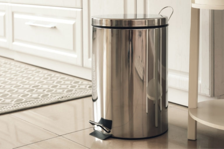 How to Clean a Kitchen Bin