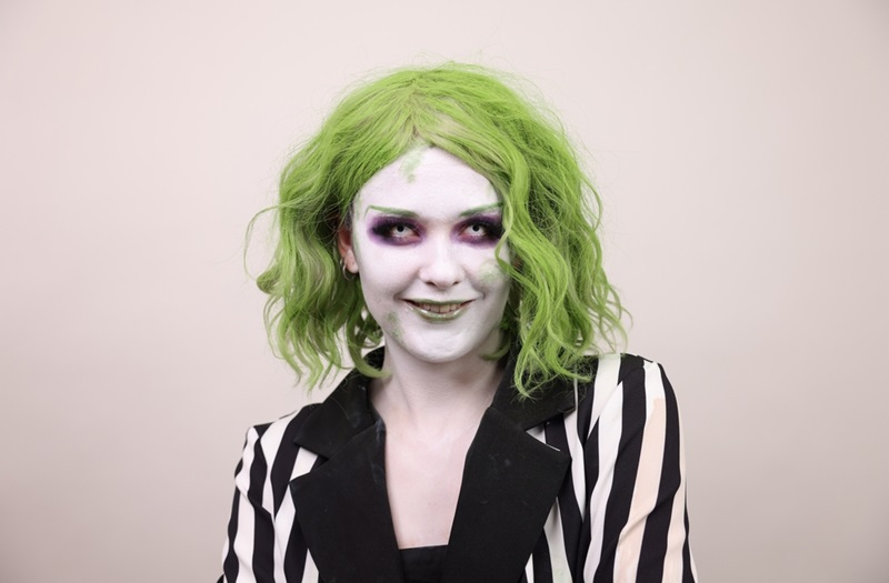 Halloween costume with wig