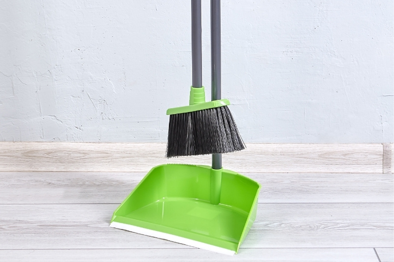 dustpan and brush