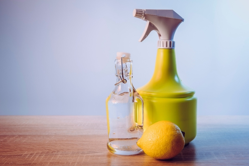 lemon and white vinegar stain remover