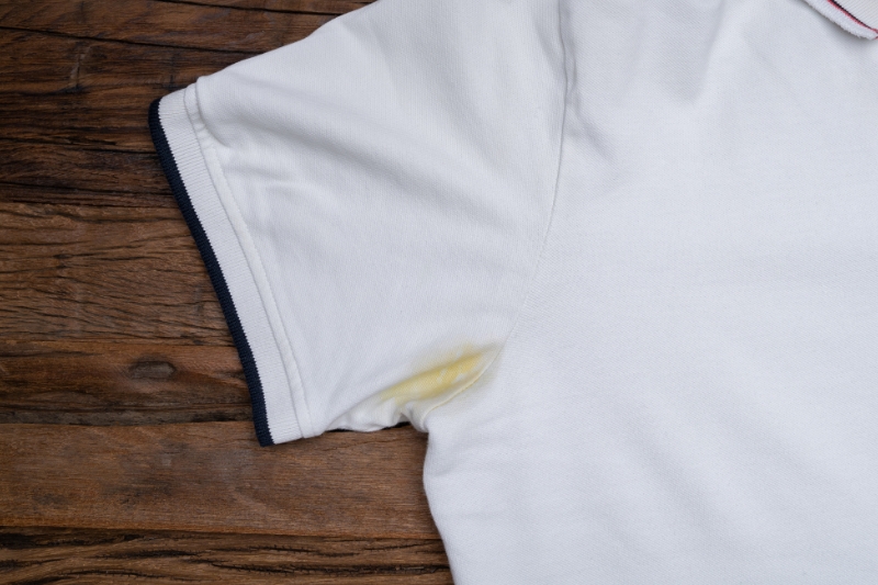 armpit stain on shirt
