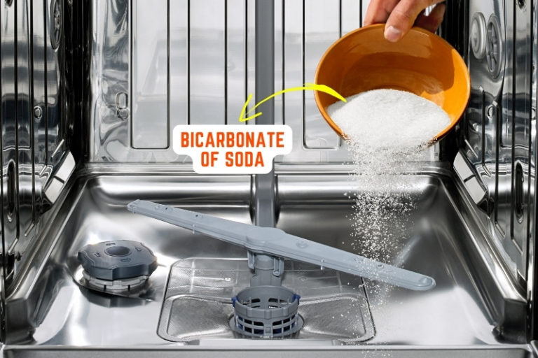 20+ Ways to Clean With Bicarbonate of Soda and Vinegar