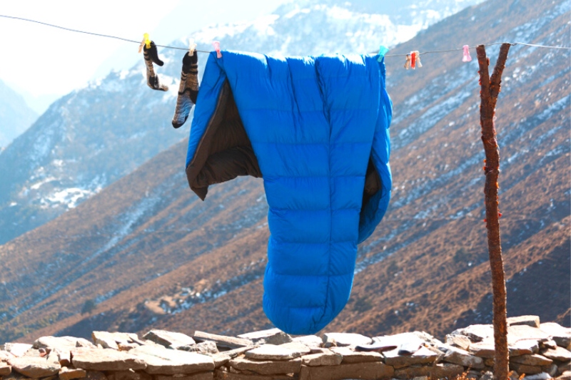 hang washed sleeping bag to dry