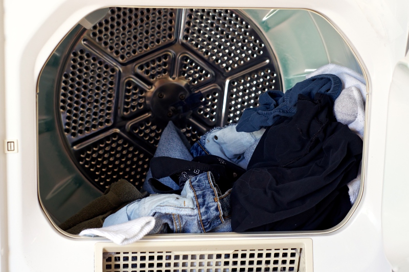 Tumble Dryer Leaving Brown Marks on Clothes - Causes and Solutions (2023)