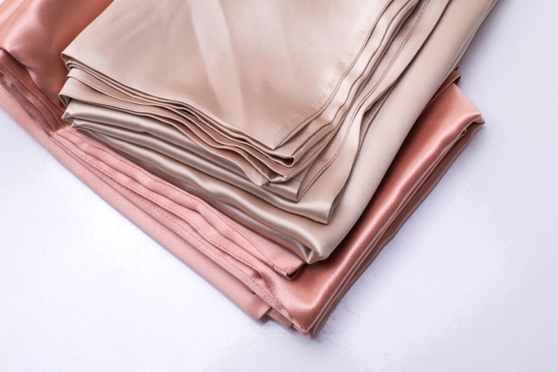 How to Wash a Silk Pillowcase