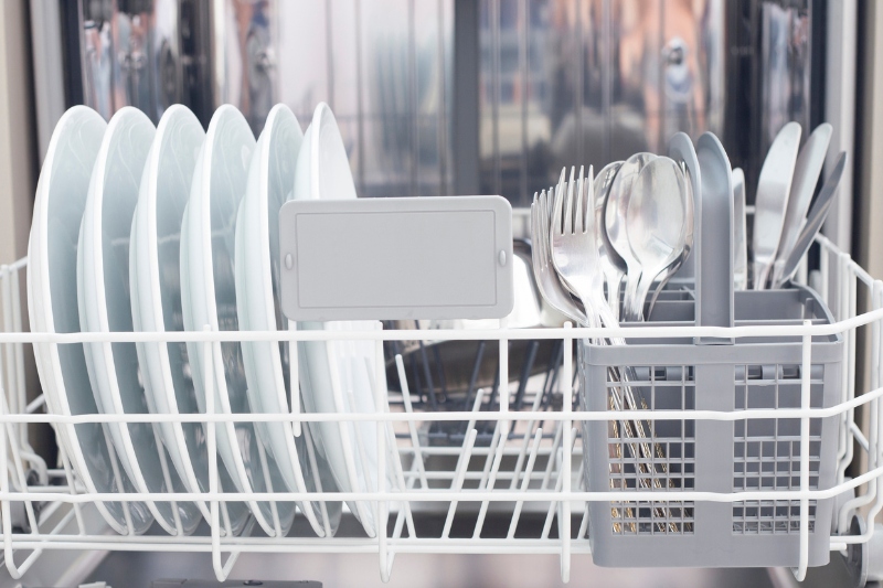 Rack It Up: Why To Hand Wash (And Air Dry) Instead Of Using The Dishwasher