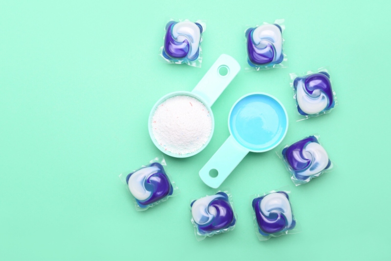 powder detergent, liquid detergent and washing pods