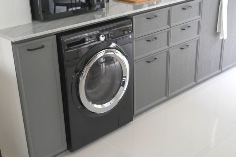 Can You Put a Freestanding Washing Machine in an Integrated Space?
