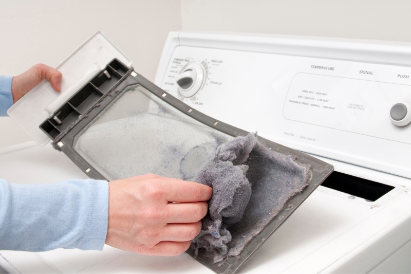 cleaning dryer lint trap