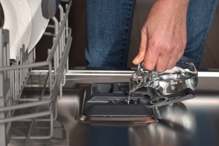 How to Make Homemade Dishwasher Rinse Aid