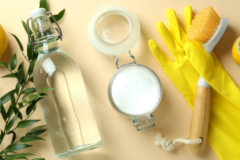 Citric Acid vs. Vinegar for Cleaning