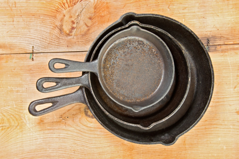 dirty cast iron pans