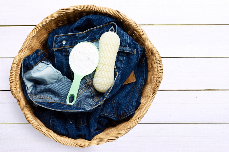 jeans, brush and washing powder