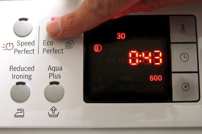 pressing eco mode in washing machine