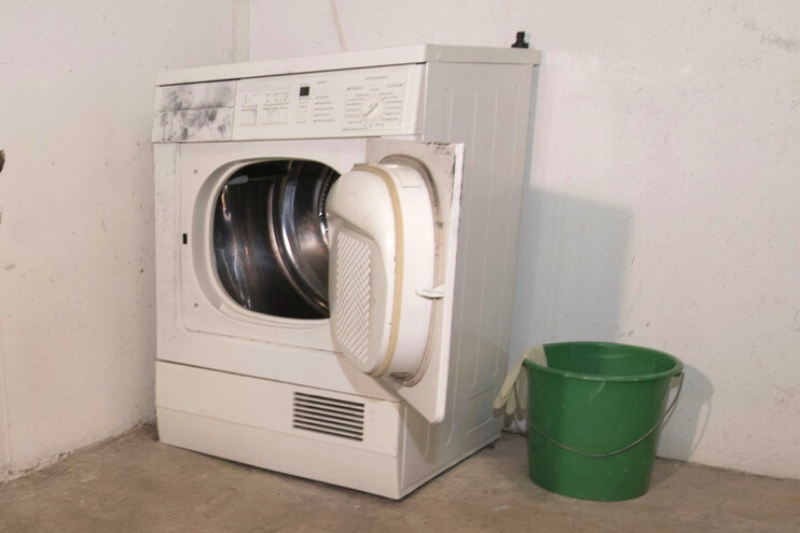 washing machine in the garage